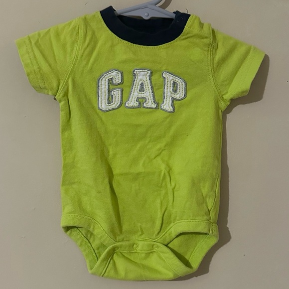 GAP Other - GAP 0-3month Green Baby Onesie 🆓